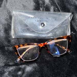 Quay Australia Desi Perkins